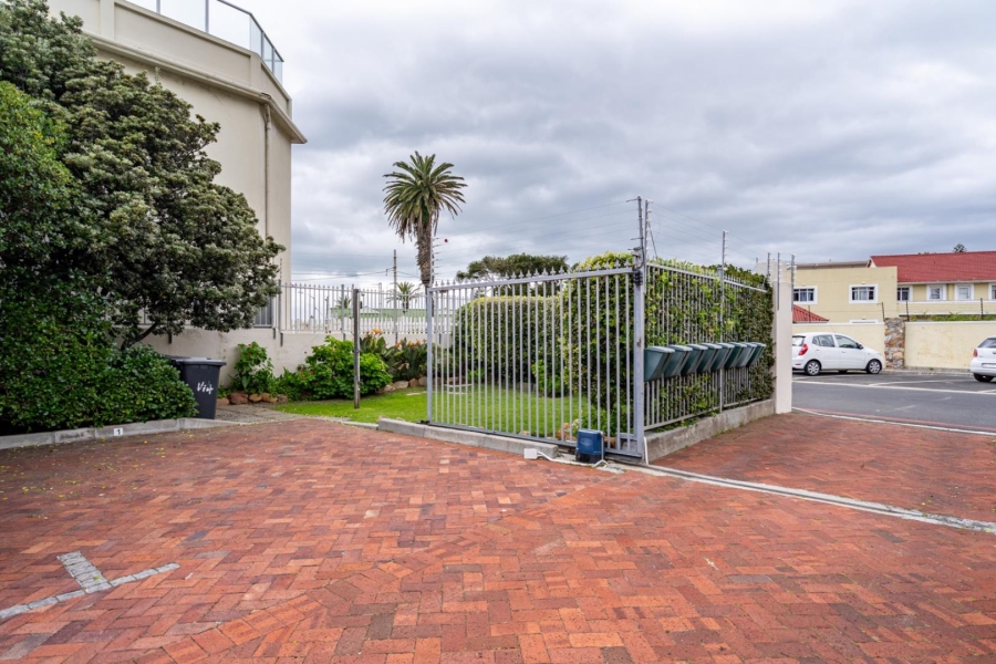 3 Bedroom Property for Sale in Fish Hoek Western Cape